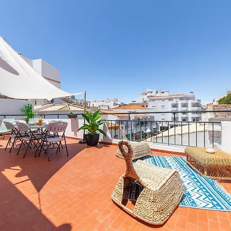 O - Sao Goncalo Central Guesthouse بيت ضيافة *